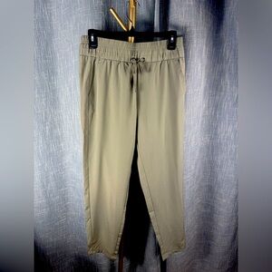 Kyodan Pull On Elastic Waist Light green pants size Small. Buttery soft!! EUC!!